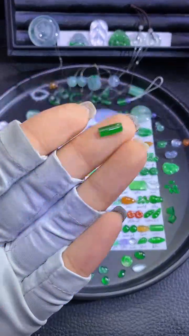 未镶嵌挂件翡翠柱子