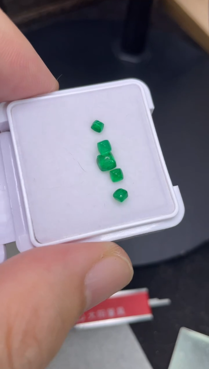 【闪购商品】祖母绿裸石未镶嵌1.19克拉祖母绿糖塔