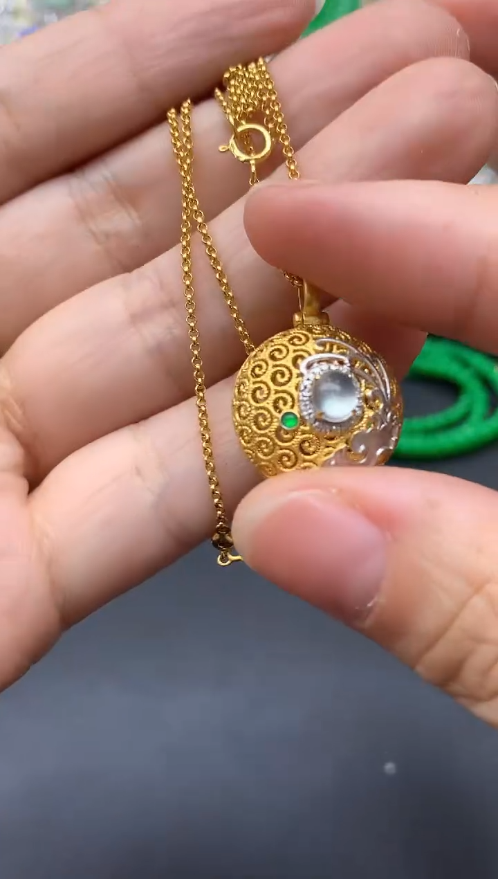 颈饰18K金镶嵌翡翠636中国好珍宝