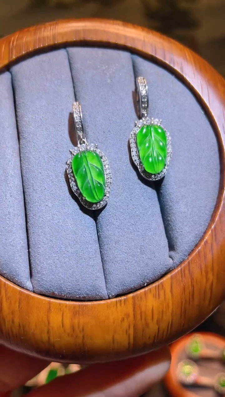 【闪购商品】翡翠耳饰银S925镶嵌A8天然A货翡翠