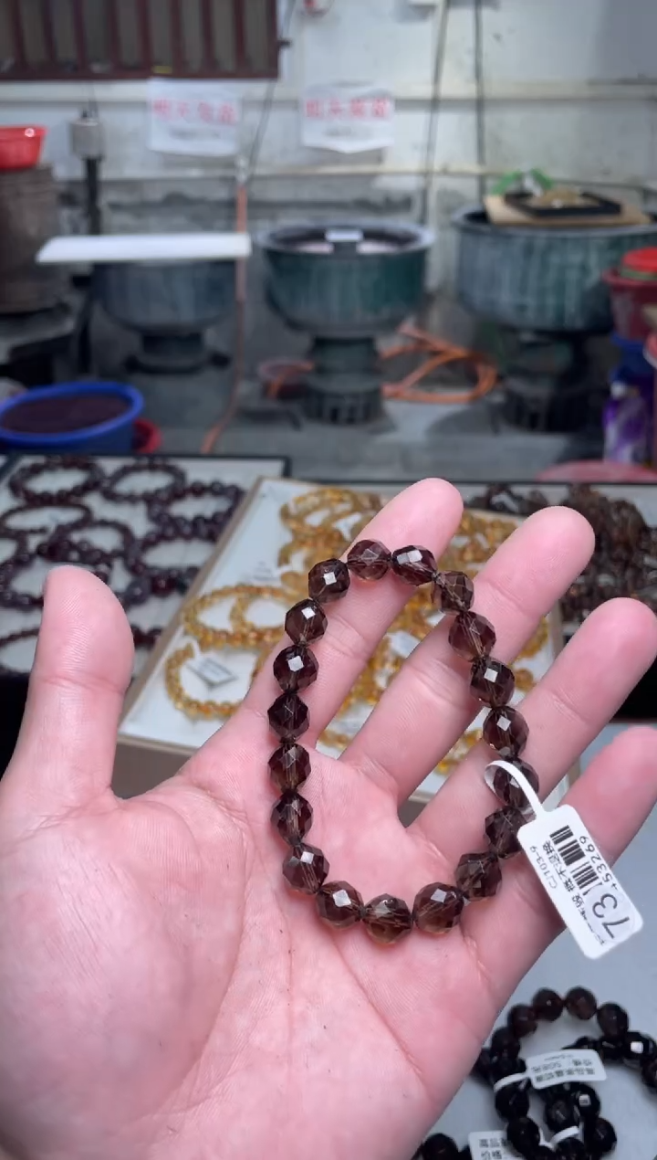 【闪购商品】水晶手串未镶嵌钻切茶晶9多样性发其一