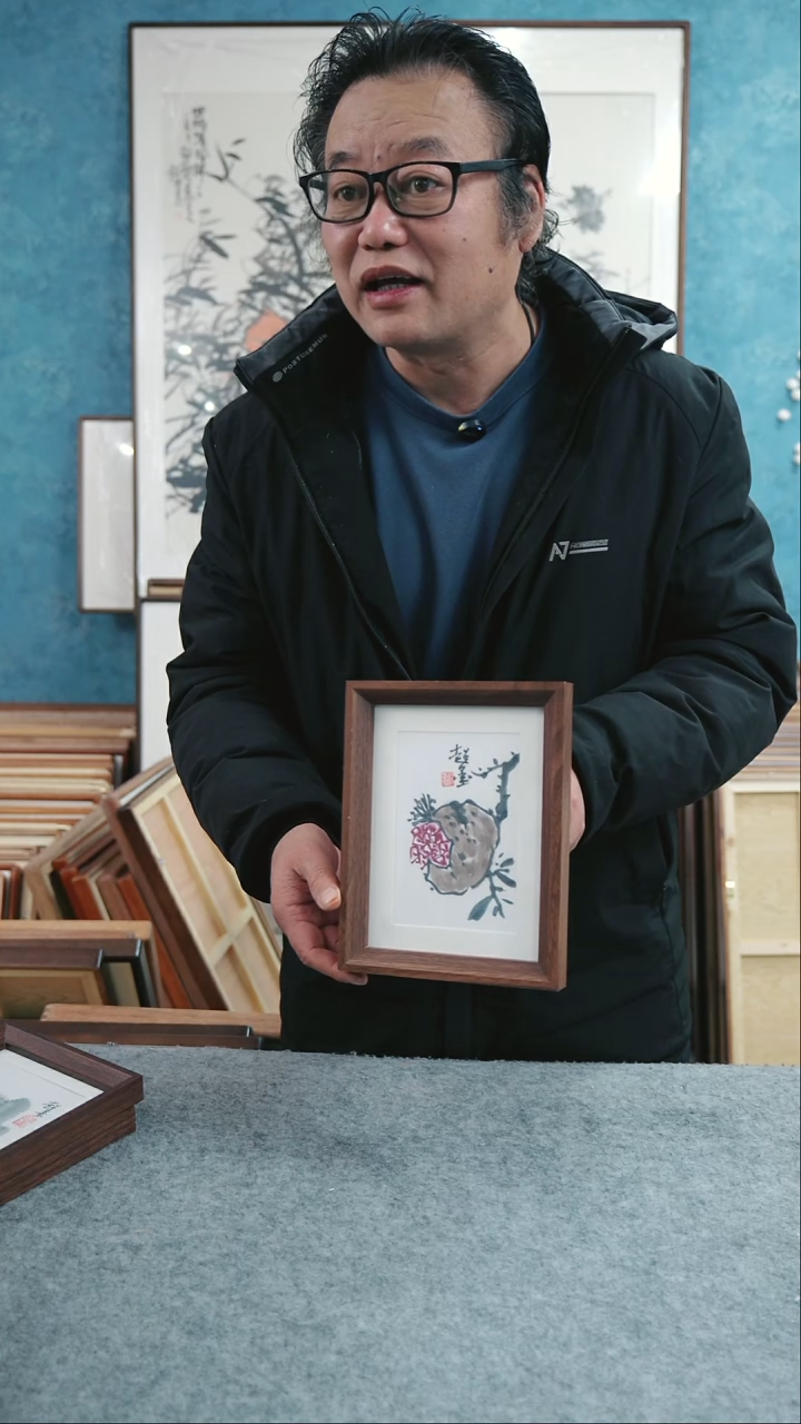 【闪购商品】国画8寸郑志超老师木质摆台