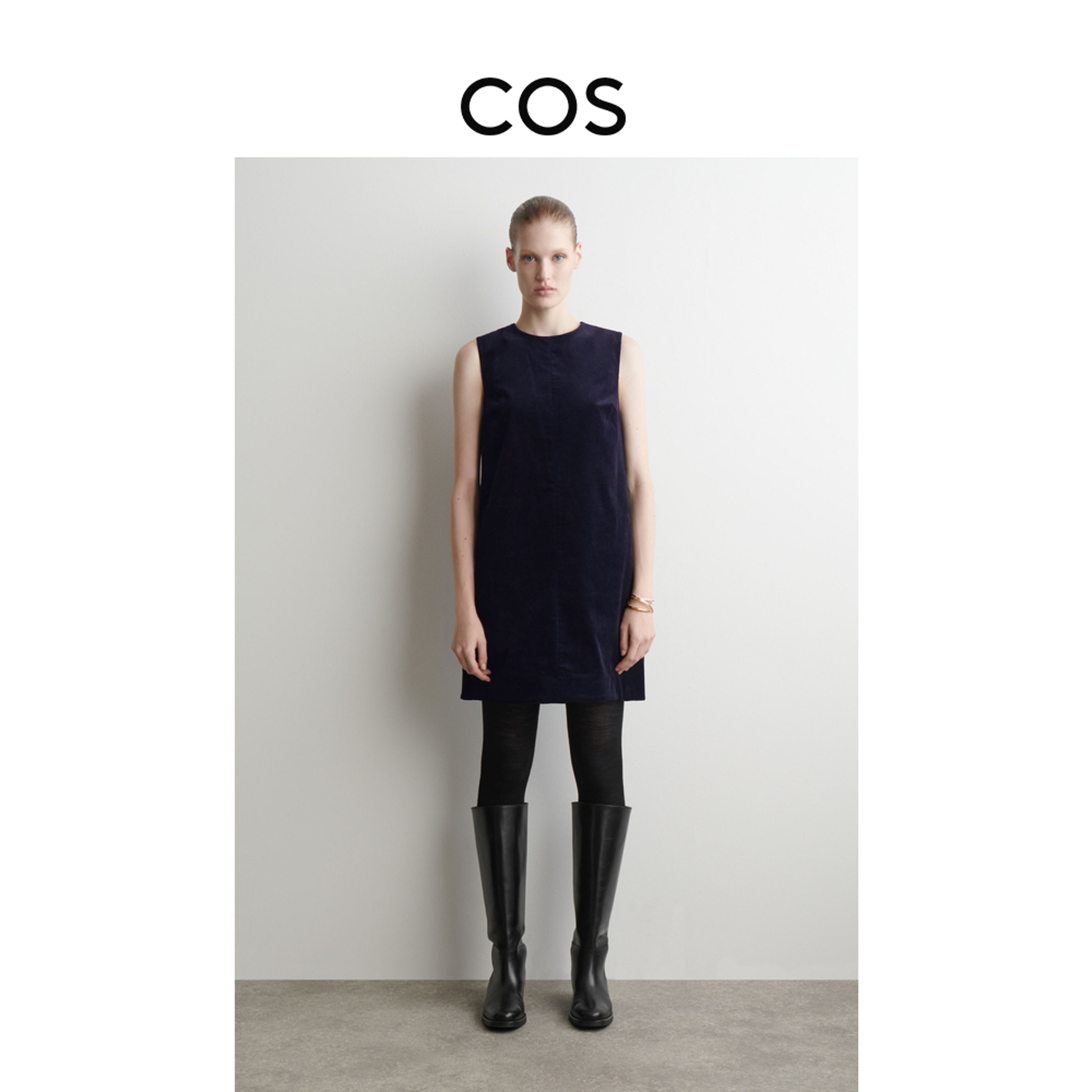 COS女装 标准版型灯芯绒迷你直筒连衣裙2025冬季新品1295754001