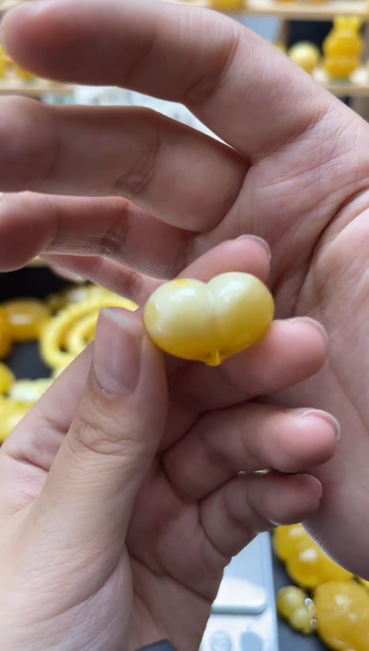 琥珀未镶嵌珠宝奇石079琥珀蜜蜡微瑕