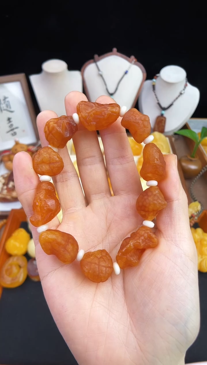 琥珀未镶嵌珠宝奇石?****?柒月