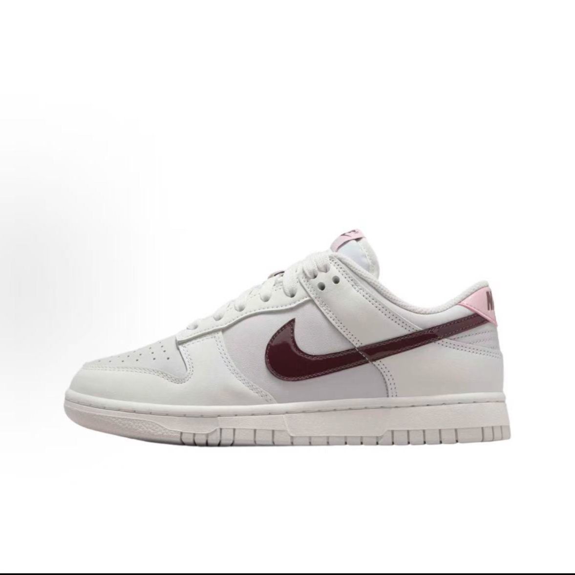NIKE耐克女款板鞋运动鞋透气小白鞋IM6025-121