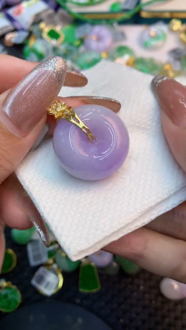 颈饰未镶嵌翡翠多样性发其一