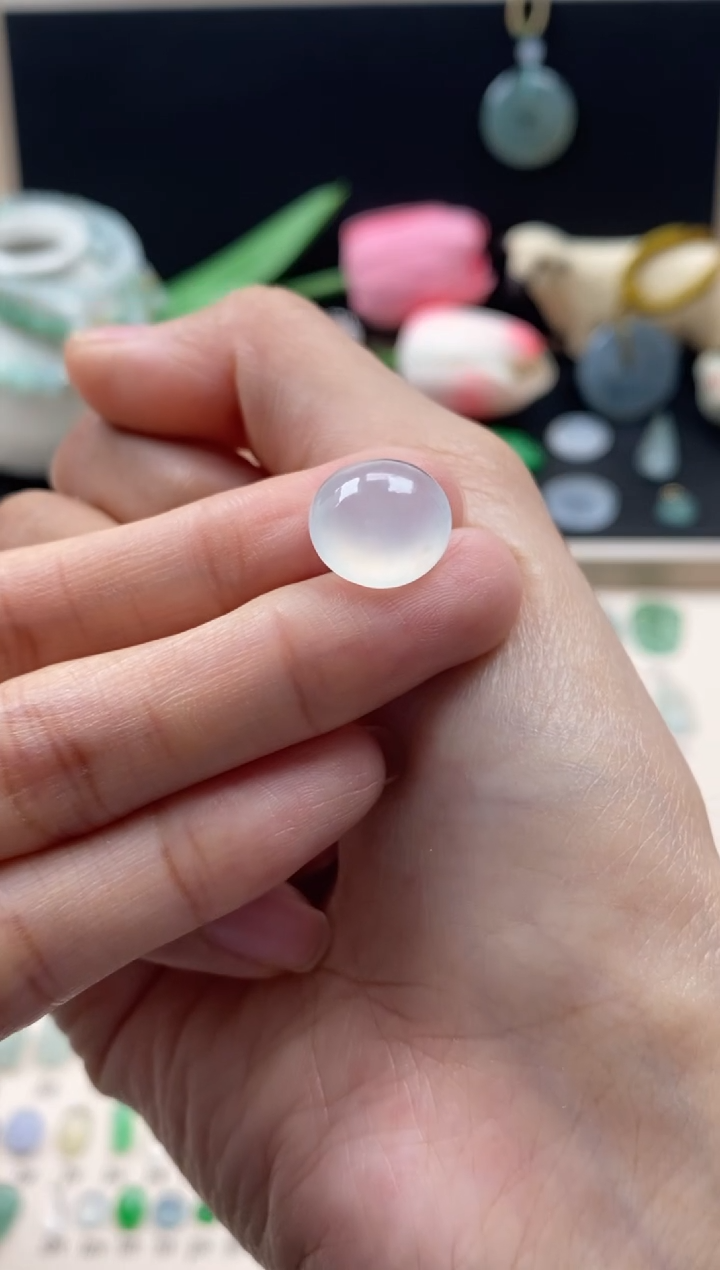 【闪购商品】翡翠颈饰未镶嵌翡翠白冰蛋面