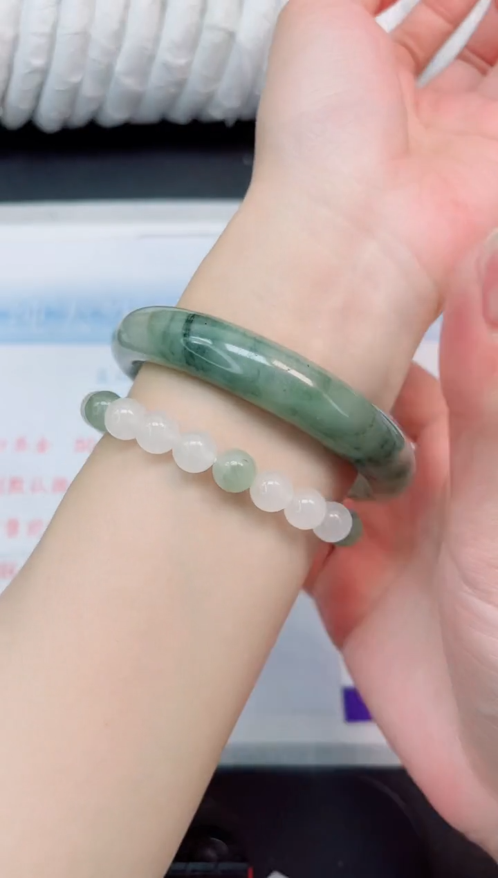 【闪购商品】石英质玉手镯未镶嵌227-62.8