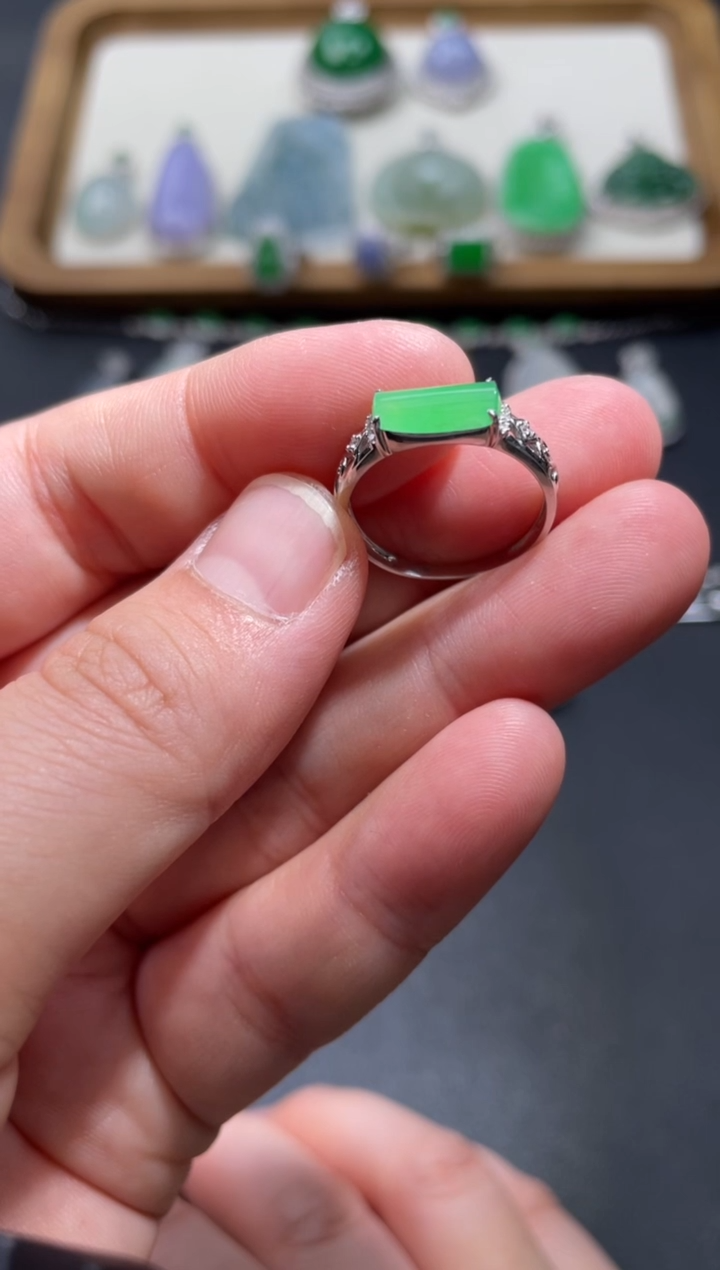 【闪购商品】翡翠戒指18K金镶嵌31..........