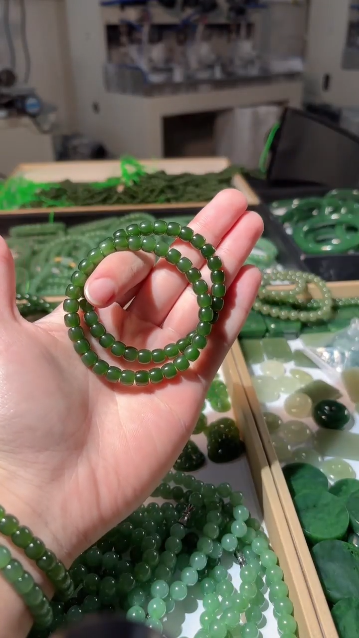 【闪购商品】和田玉（碧玉）手链未镶嵌无黑点直切碧玉手串两条