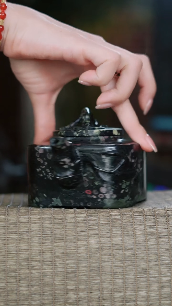 【闪购商品】寻武记M梅花玉一物一拍玉壶