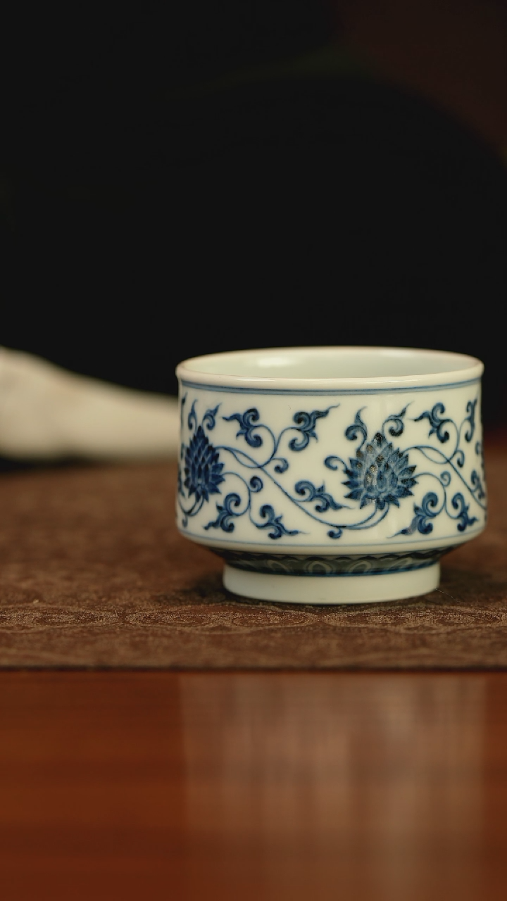 【闪购商品】玩玉仿明青花缠枝主人杯