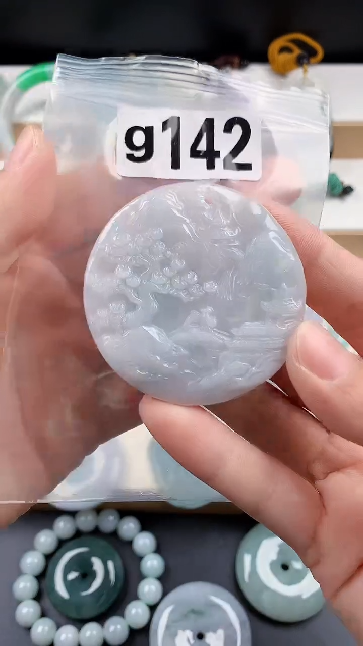 颈饰未镶嵌翡翠天然翡翠吊坠挂件