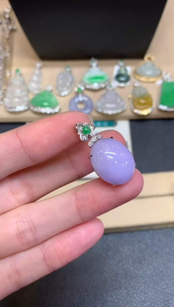 【闪购商品】翡翠颈饰18K金镶嵌蛋面【无服务费】