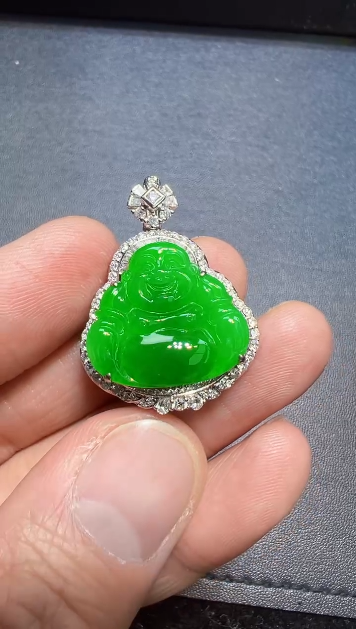 【闪购商品】翡翠吊坠(不含链)18K金镶嵌阳绿佛公吊坠