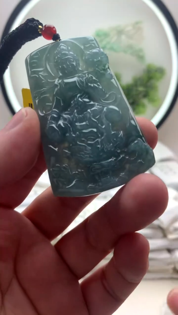 颈饰未镶嵌翡翠观音