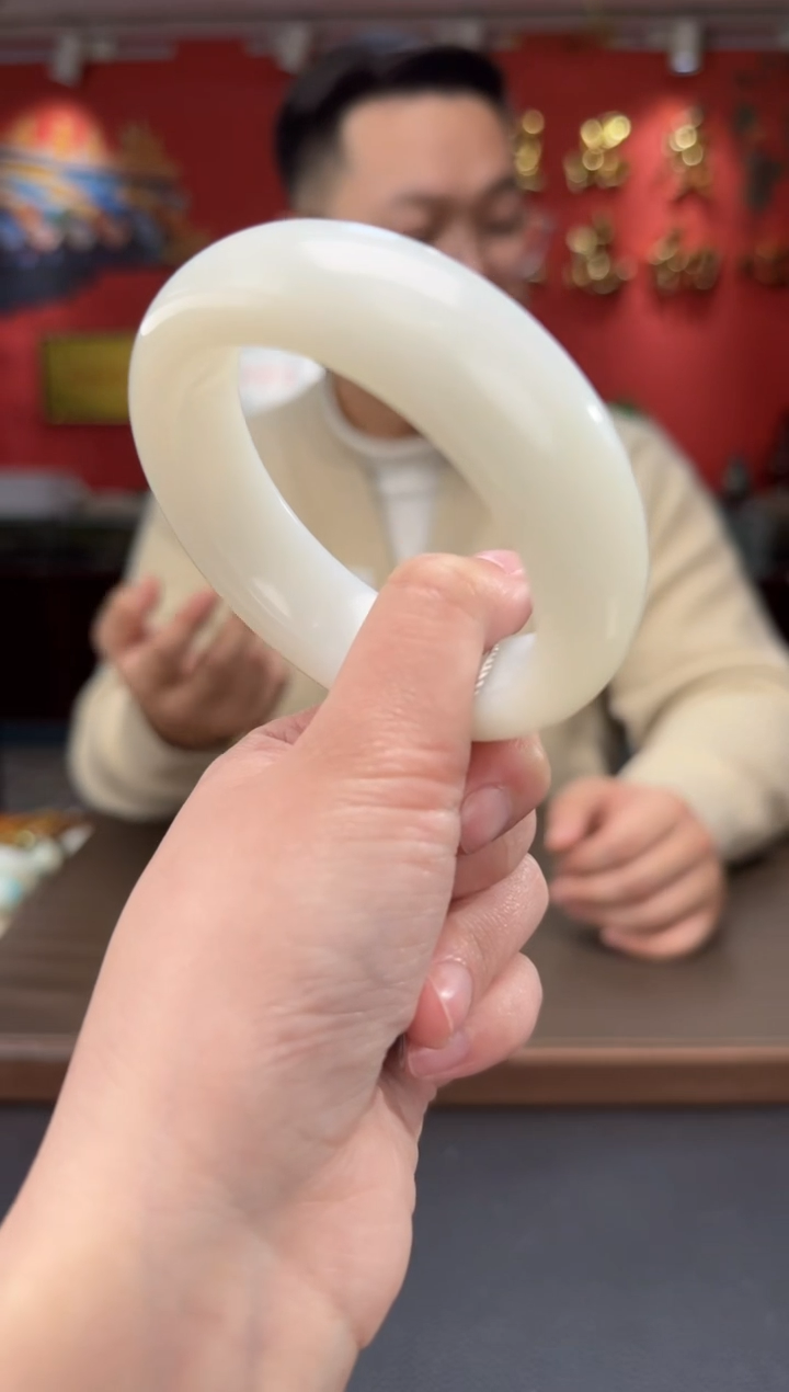 【闪购商品】和田玉.未镶嵌白玉宽版镯56-62