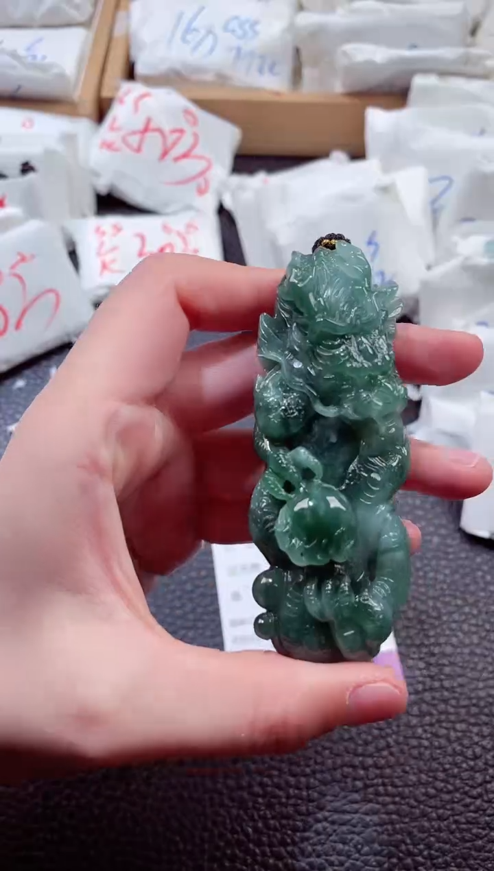 翡翠未镶嵌颈饰00000726