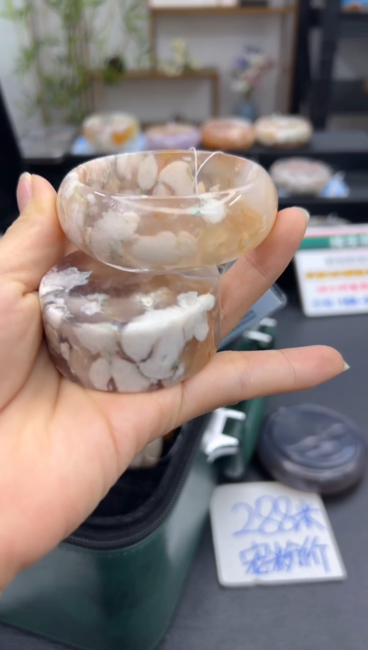 【闪购商品】石英质玉手镯未镶嵌A75(53圈赠送镯心)