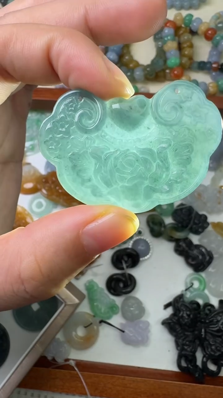 【闪购商品】翡翠颈饰未镶嵌【闪购商品】 天然翡翠 