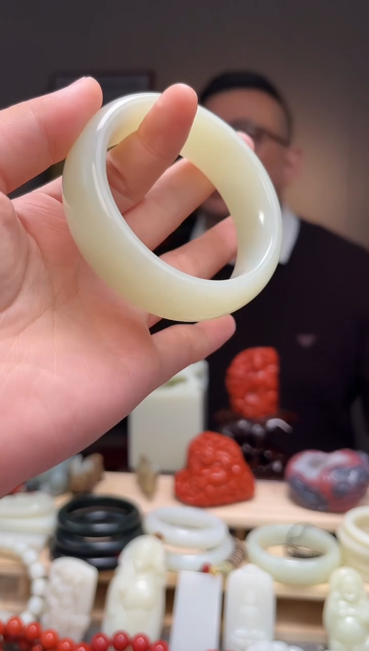 颈饰未镶嵌和田玉蓝**云57