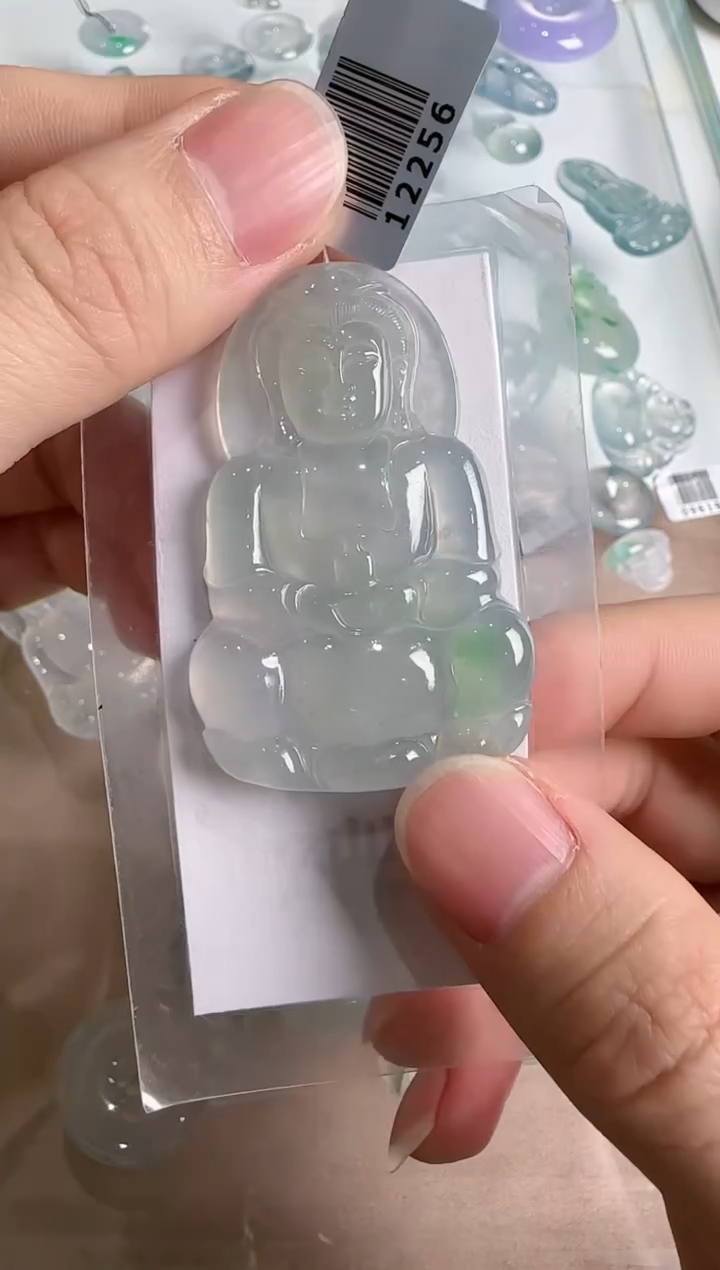 【闪购商品】翡翠吊坠(不含链)未镶嵌··