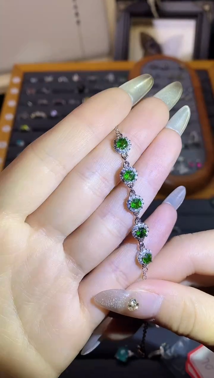 【闪购商品】水晶手链银S925镶嵌A56  