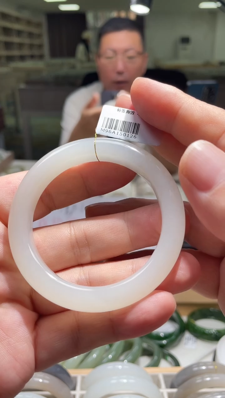 未镶嵌手镯和田玉56圈口 0126