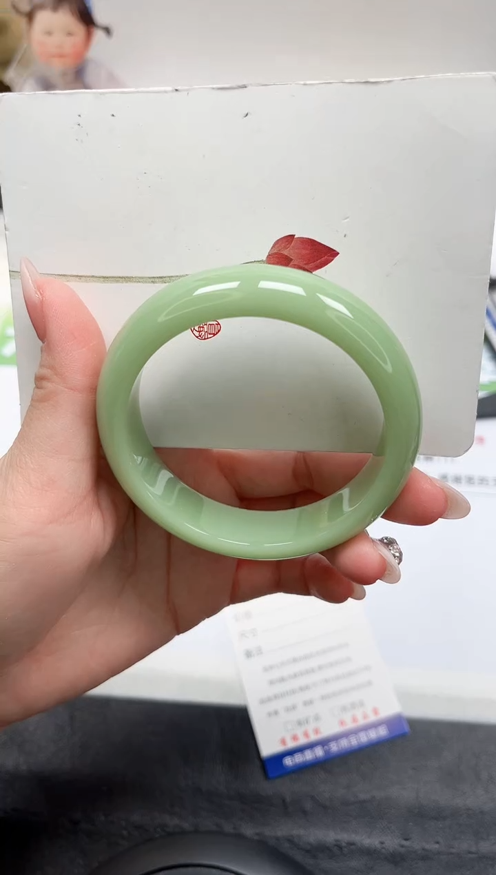 【闪购商品】石英质玉手镯未镶嵌124-59