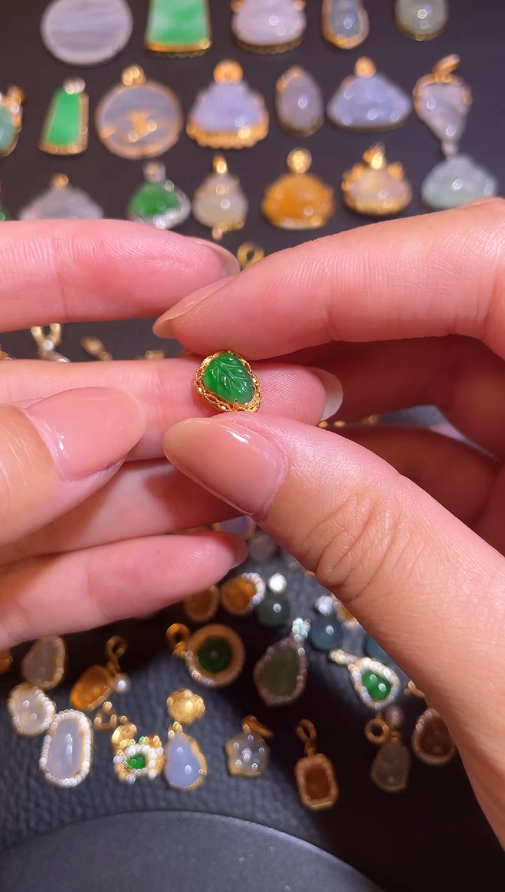 颈饰银S925镶嵌翡翠天然a货翡翠