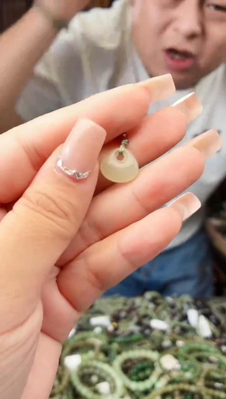 和田玉未镶嵌颈饰拍一发一