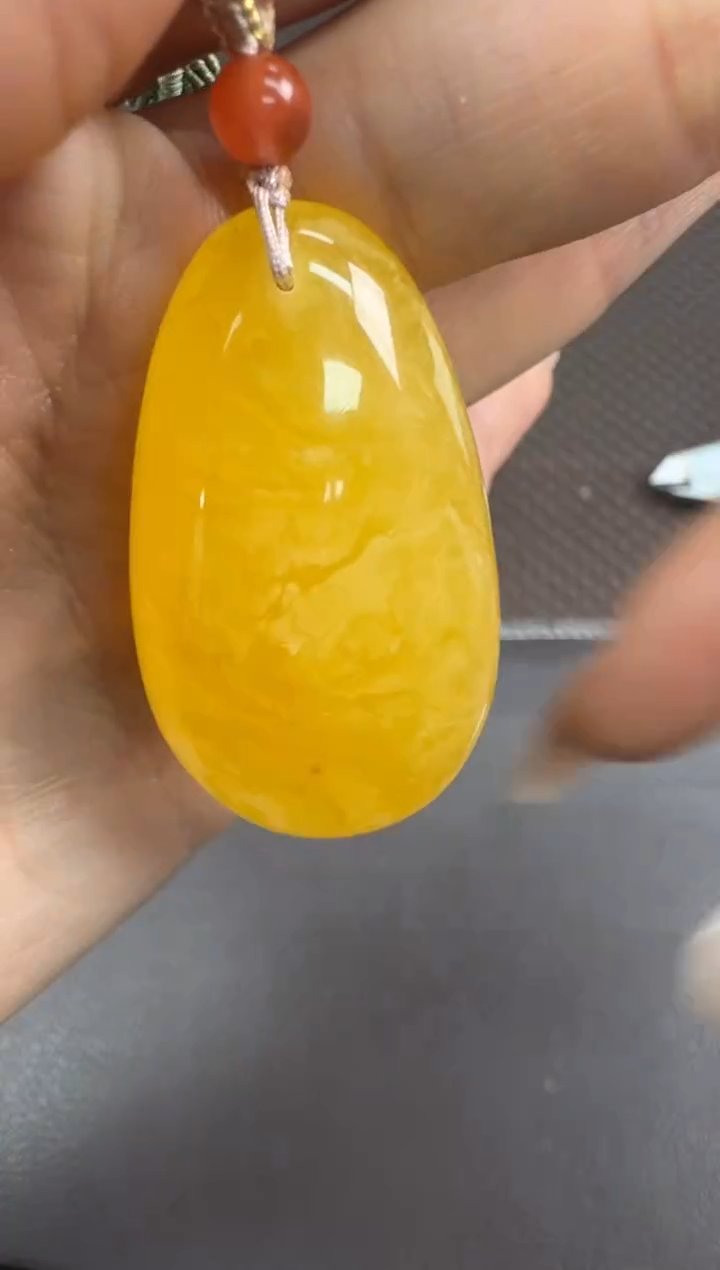 【闪购商品】琥珀裸石未镶嵌挂件