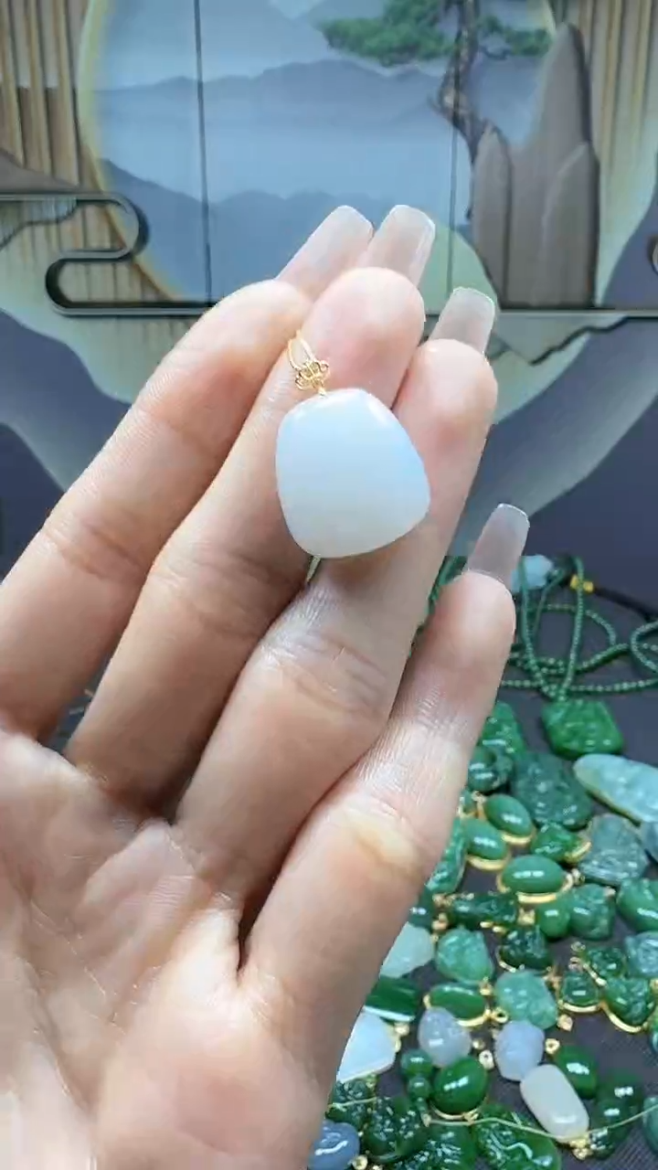【闪购商品】和田玉吊坠(不含链)18K金镶嵌1