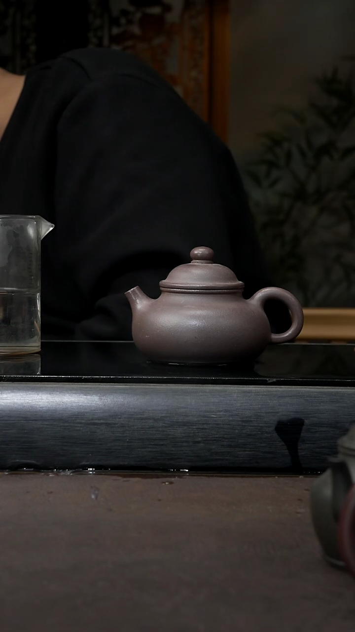 【闪购商品】紫砂茶壶青灰泥 容天150cc 008