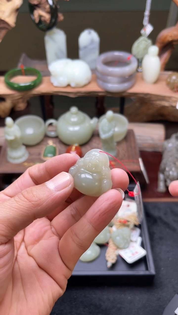 【闪购商品】和田玉吊坠未镶嵌且末青白 30佛公9004097