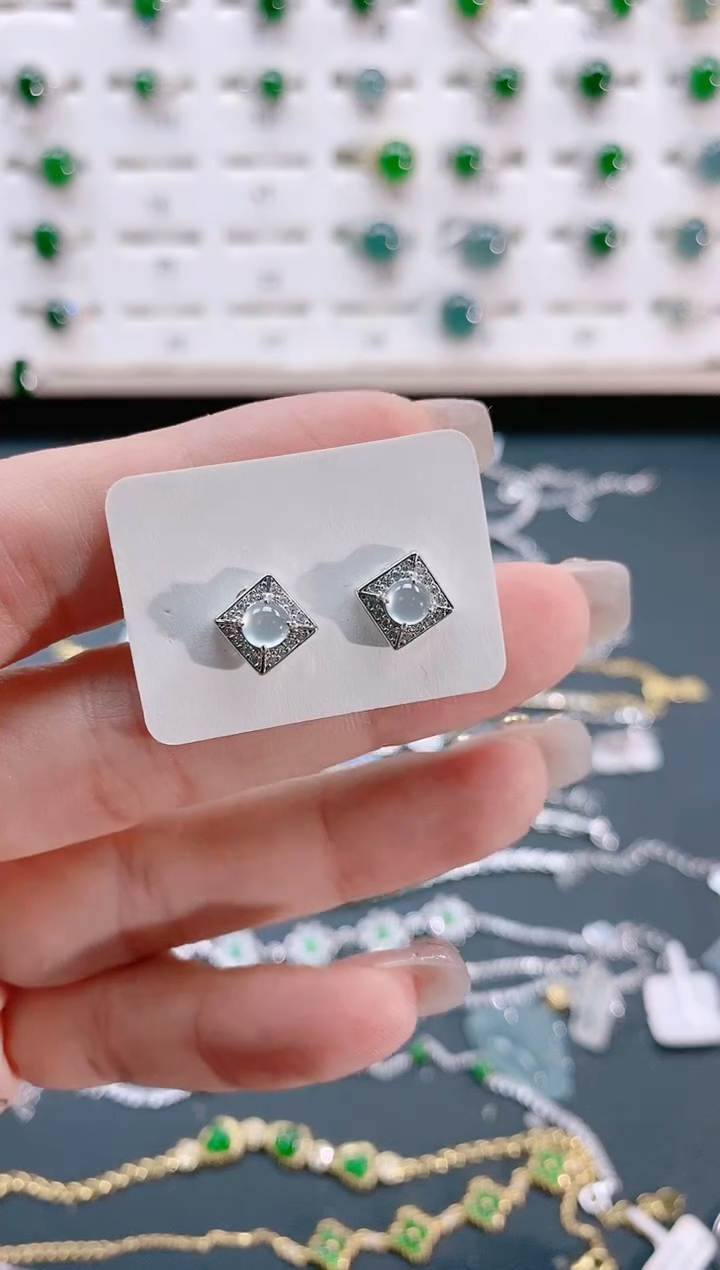 【闪购商品】翡翠耳饰银S925镶嵌天然翡翠