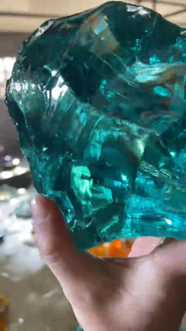 新疆五彩石原石摆件