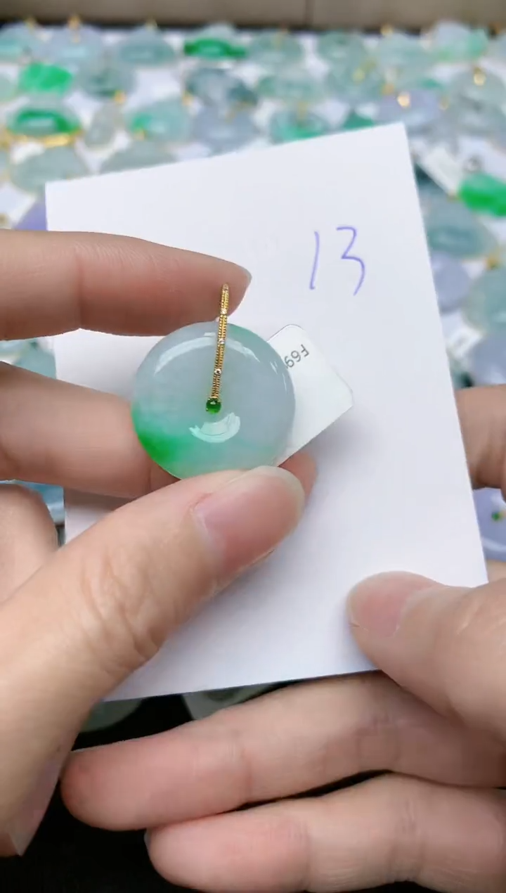 【闪购商品】翡翠颈饰18K金镶嵌天然缅甸A货翡翠