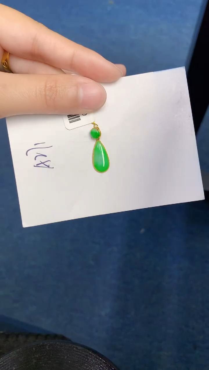 【闪购商品】翡翠颈饰18K金镶嵌000000000