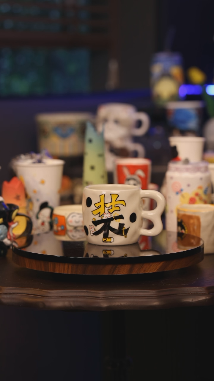 【闪购商品】摆件景德镇釉下彩绘设计师款式陶瓷