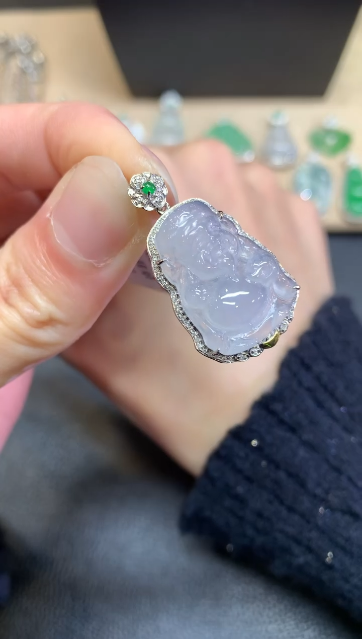 【闪购商品】翡翠颈饰18K金镶嵌财神爷【无服务费】