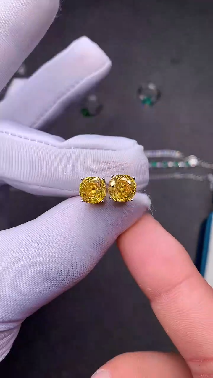 【闪购商品】彩色蓝宝石耳饰银S925镶嵌······