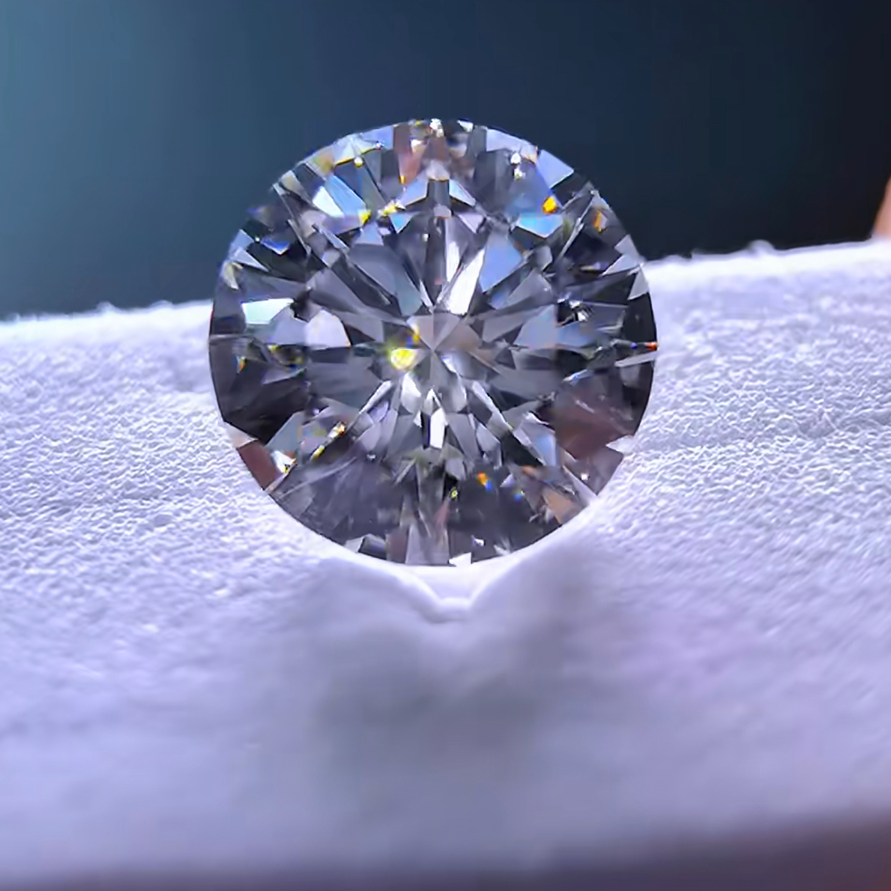 实验室培育钻石新年宠粉福利钻-1.11CT S-LG8923 D VVS2 3EX