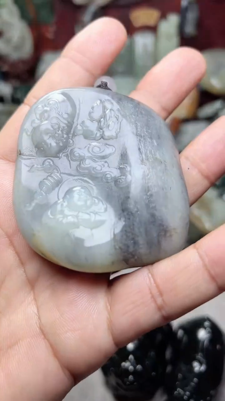 和田玉未镶嵌把件-