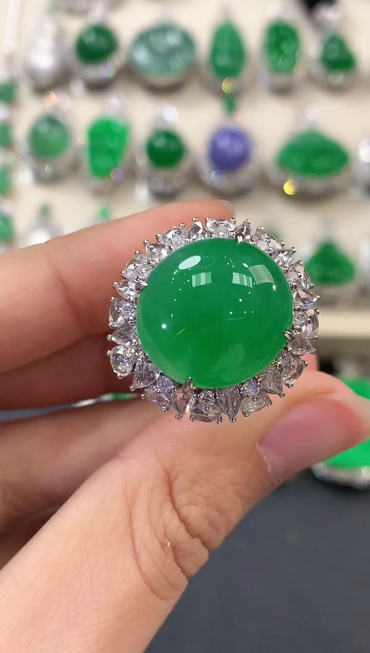 【闪购商品】翡翠戒指18K金镶嵌c62      