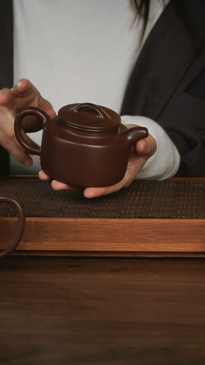 【闪购商品】紫砂茶壶 友廷徳钟 四号井紫泥 200cc