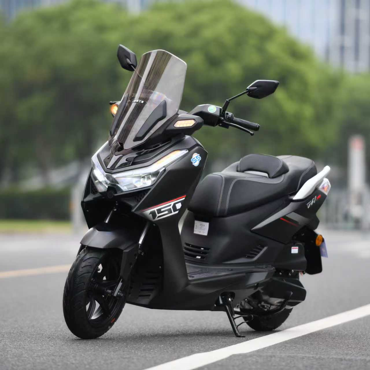 【预付款】新款150CC电喷踏板燃油摩托车可上牌省油男女代步车