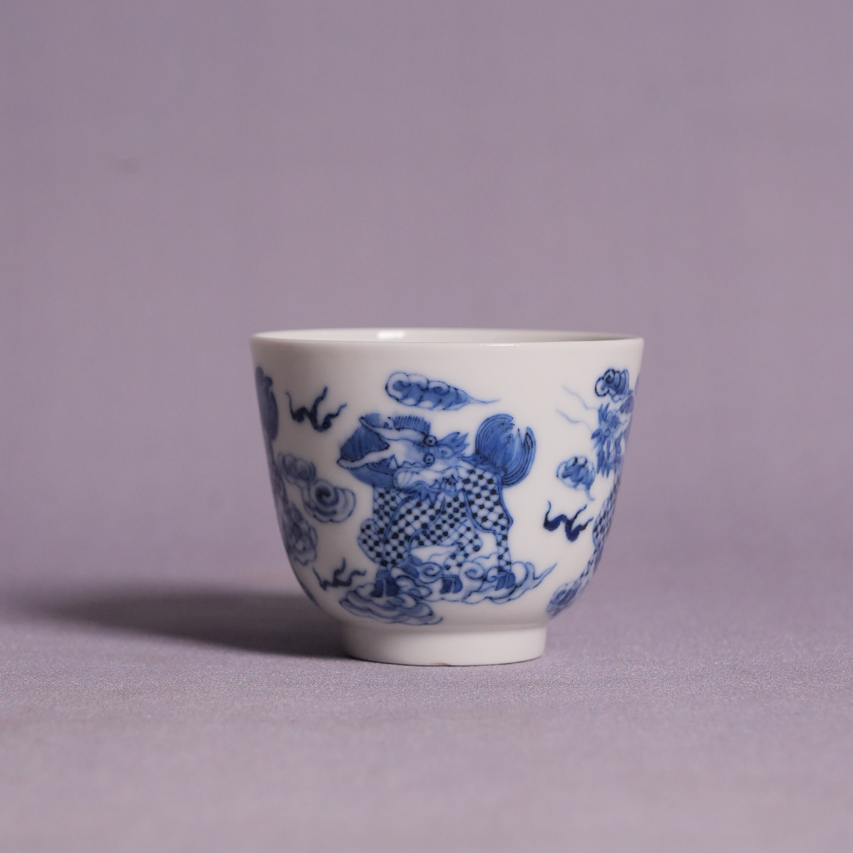 清光绪青花麒麟纹杯