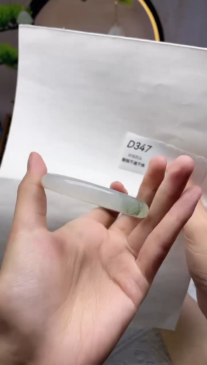 未镶嵌手镯石英质玉D347